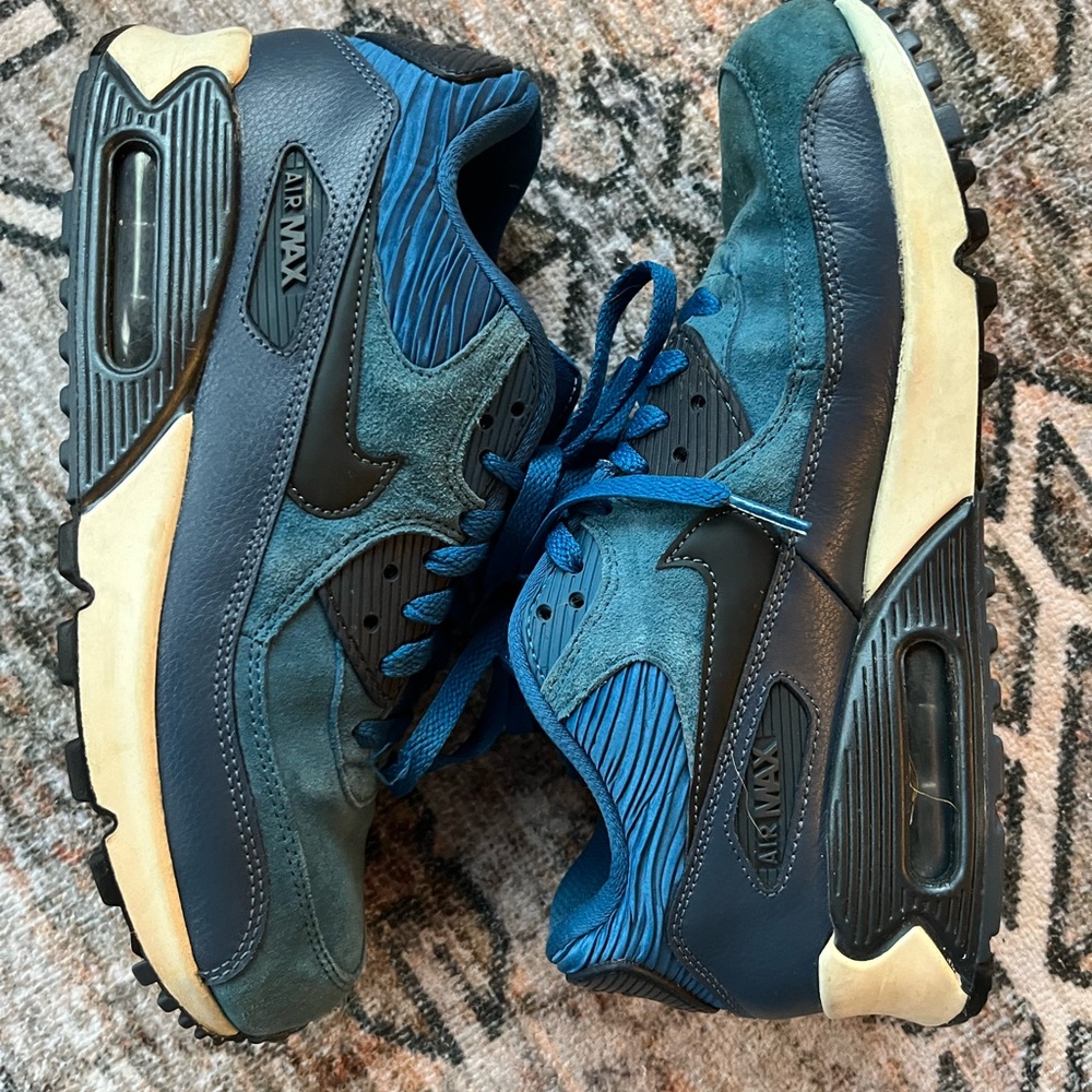 Nike air max sneakers
